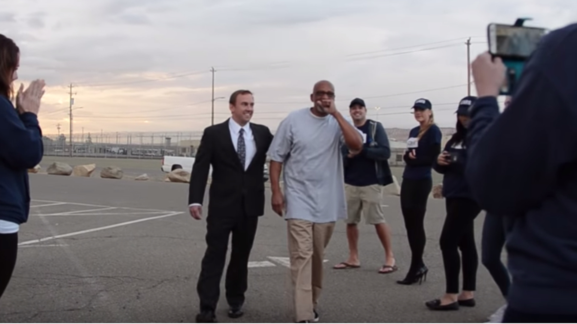 Horace Roberts walks out of a Riverside prison a free man on Oct. 15, 2018, after being exonerated. (California Innocence Project)