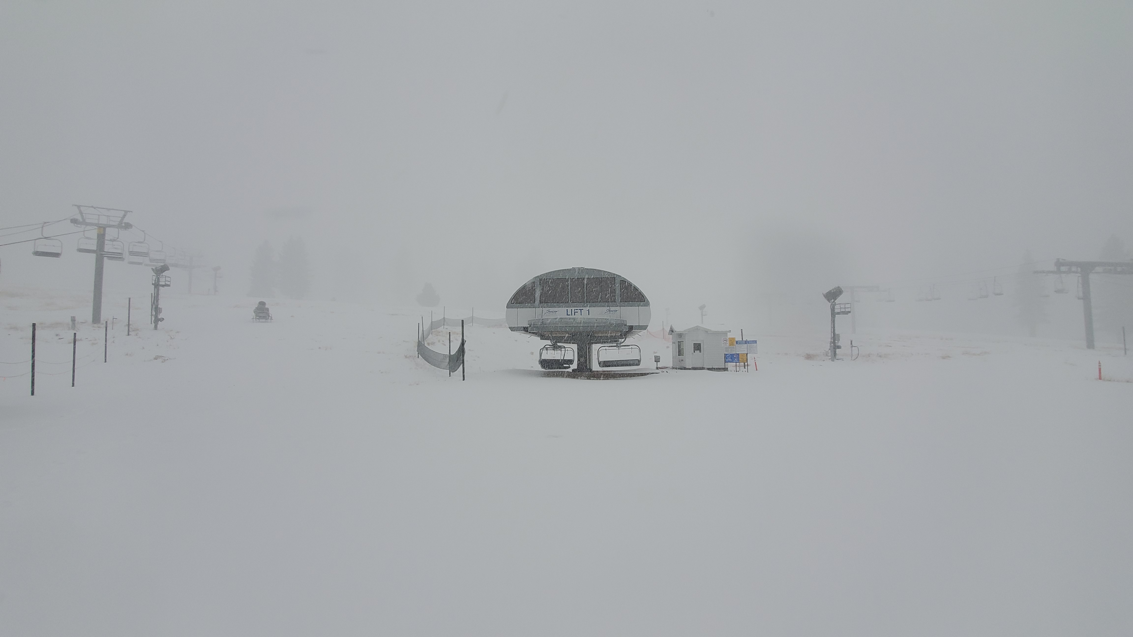 Snow carpets the Snow Valley ski resort west of Big Bear on Nov. 20, 2019. (Credit: John Brice/Snow Sports PR for Snow Valley)