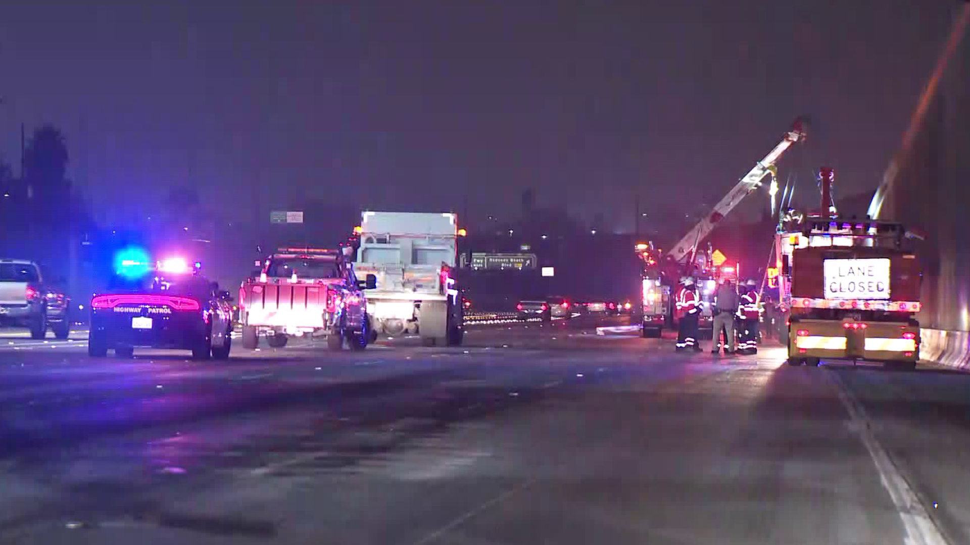 A big rig crash closed multiple lanes of the southbound 110 Freeway through the Harbor Gateway area on Nov. 7, 2019. (Credit: KTLA)