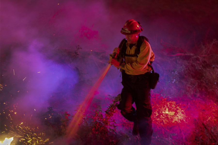 Firefighters control a backfire they set at the Maria Fire on Nov. 1, 2019. (Credit: David McNew/Getty Images)