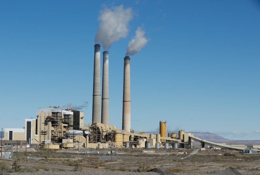 Emissions rise from the smokestacks of Pacificorp's 1440 megawatt coal-fired power plant on Oct. 9, 2017, in Castle Dale, Utah. (Credit: George Frey/Getty Images)