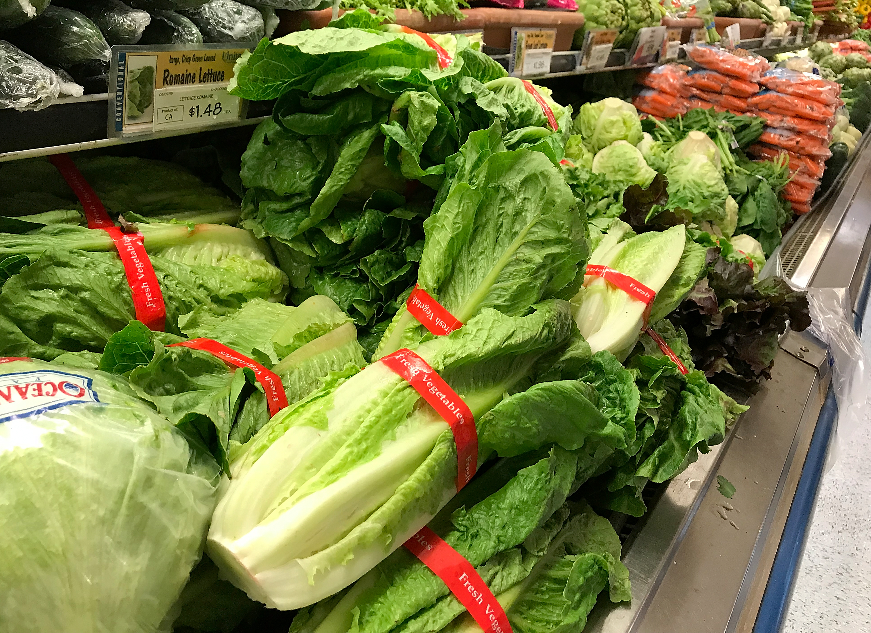 Romaine lettuce is displayed at a grocery store on May 2, 2018 in San Anselmo. (Credit: Justin Sullivan/Getty Images)