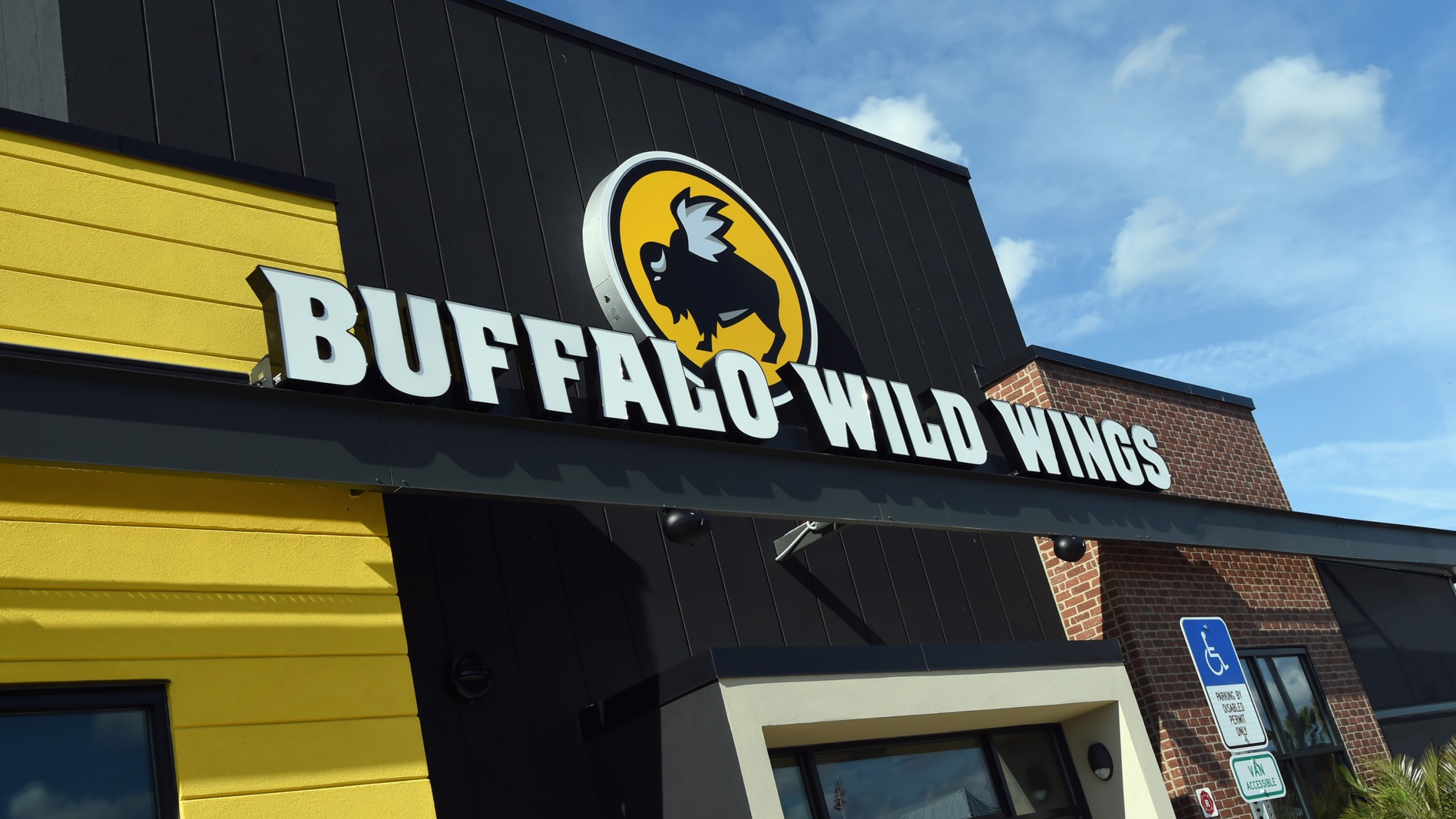 Buffalo Wild Wings exterior on Feb. 1, 2018, (Credit: Rick Diamond/Getty Images for Buffalo Wild Wings)