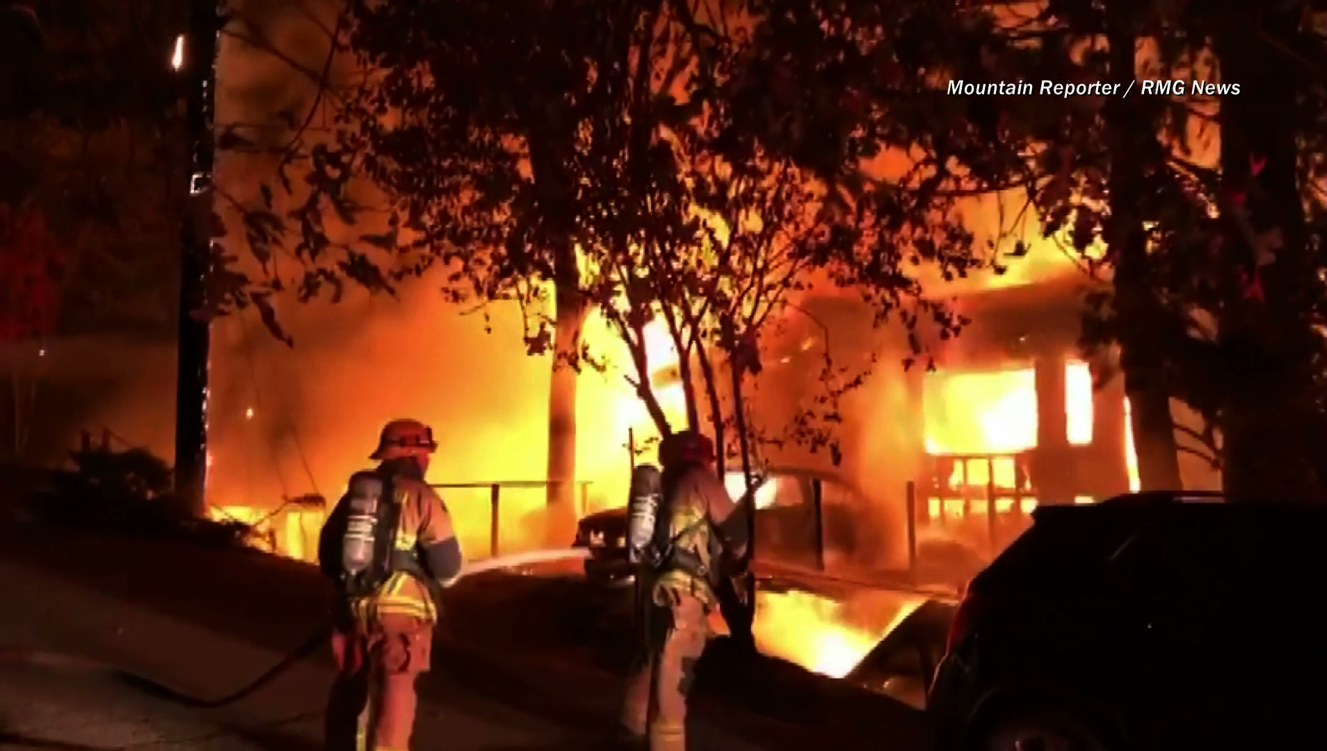 Multiple residences burned down after a house fire broke out in Rimforest, near Lake Arrowhead, on Nov. 4, 2019. (Credit: RMG News)