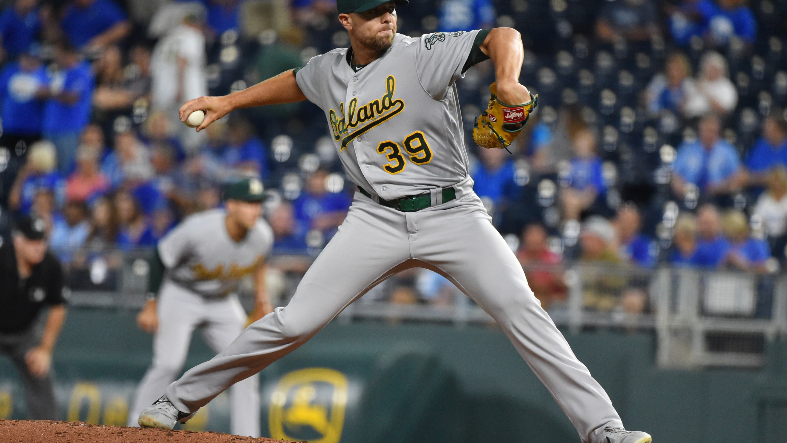 Relief pitcher Blake Treinen #39 of the Oakland Athletics throws in the eighth inning against the Kansas City Royals at Kauffman Stadium on Aug. 28, 2019, in Kansas City, Missouri. (Credit: Ed Zurga/Getty Images)