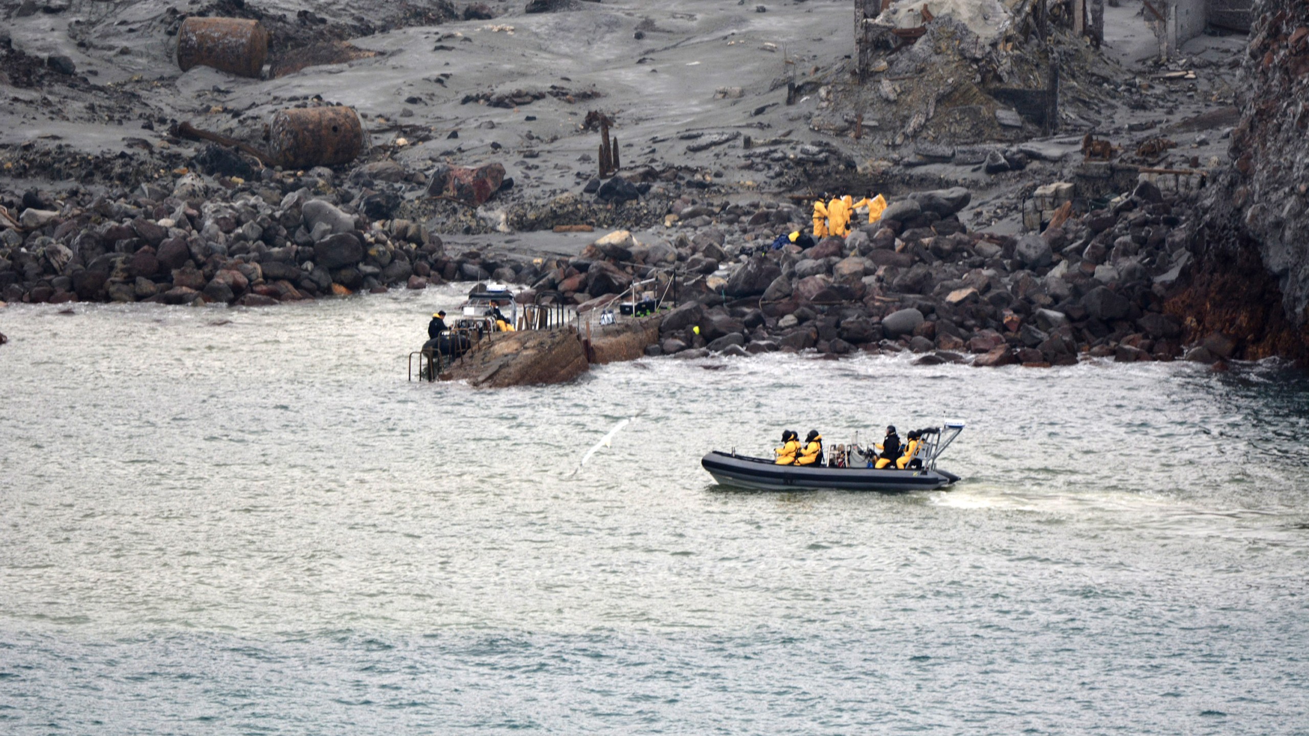 This handout image shows a recovery operation at White Island on Dec 13, 2019. (Credit: New Zealand Defense Force / Getty Images)