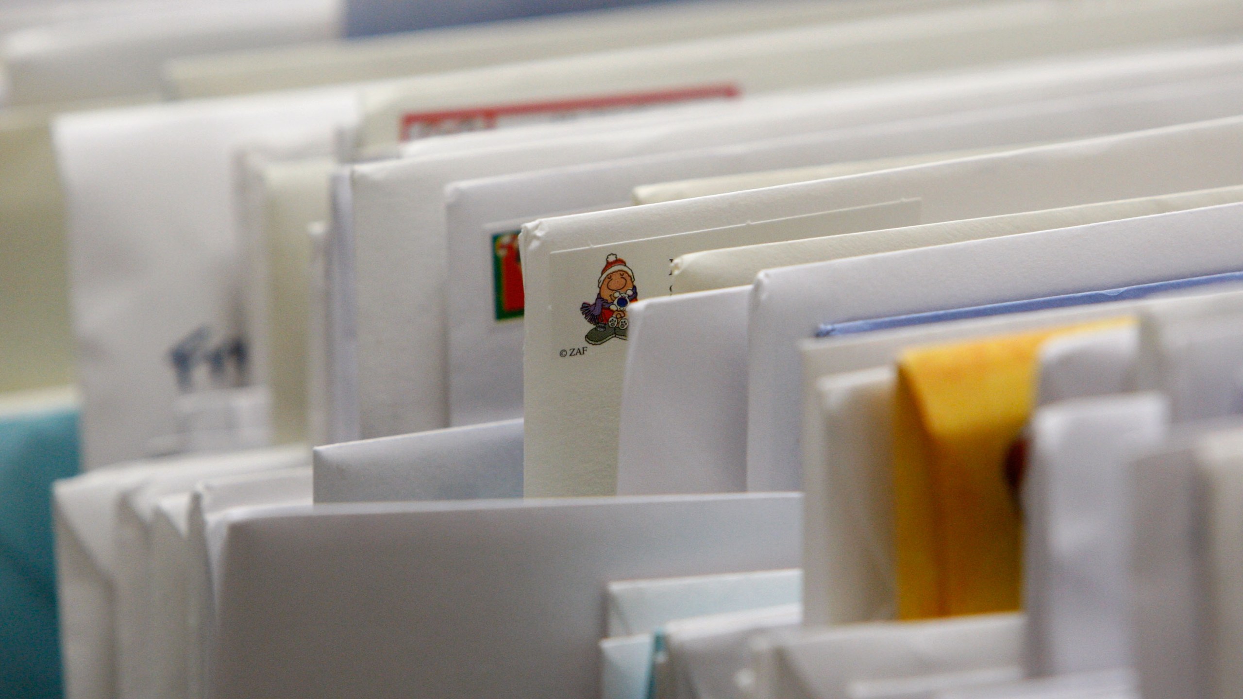 This file photo shows letters at the U.S. Post Office on Dec.17, 2007, in San Francisco. (Credit: Justin Sullivan/Getty Images)