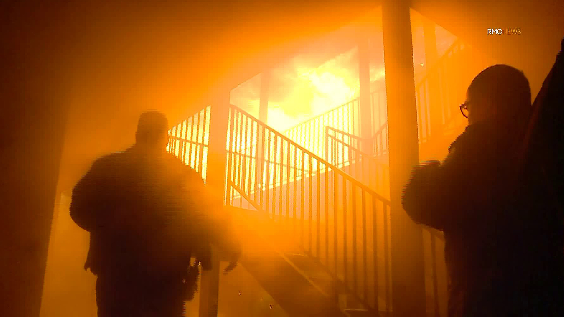 Firefighters respond to a fire in Hemet on Dec. 27, 2019. (Credit: KTLA)