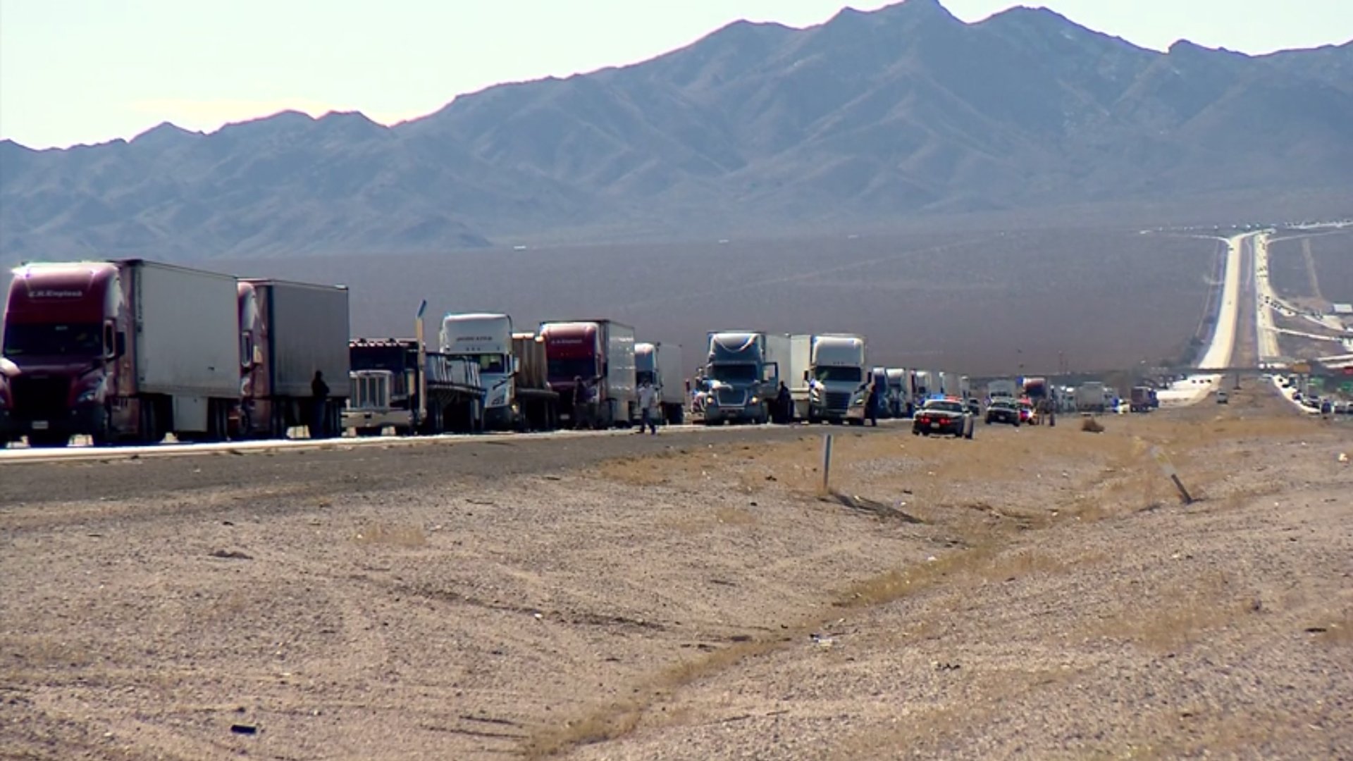 Traffic backed up for some 8 miles on the northbound 15 Freeway at the Nevada state line after a police shooting on Jan. 8, 2019. (Credit: KLAS)