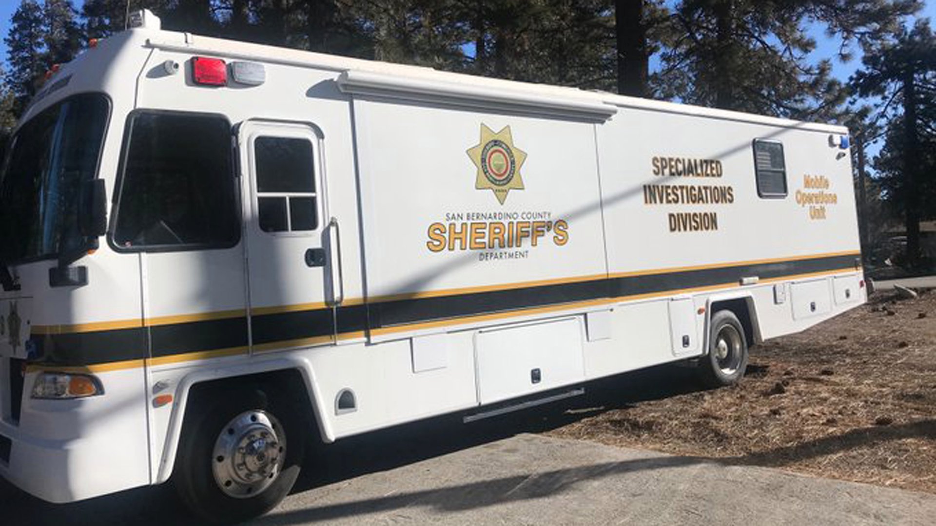 Sheriff's homicide detectives responded to Fawnskin to investigate the deaths of a man and a woman on Feb. 3, 2020. (Credit: San Bernardino County Sheriff's Department)