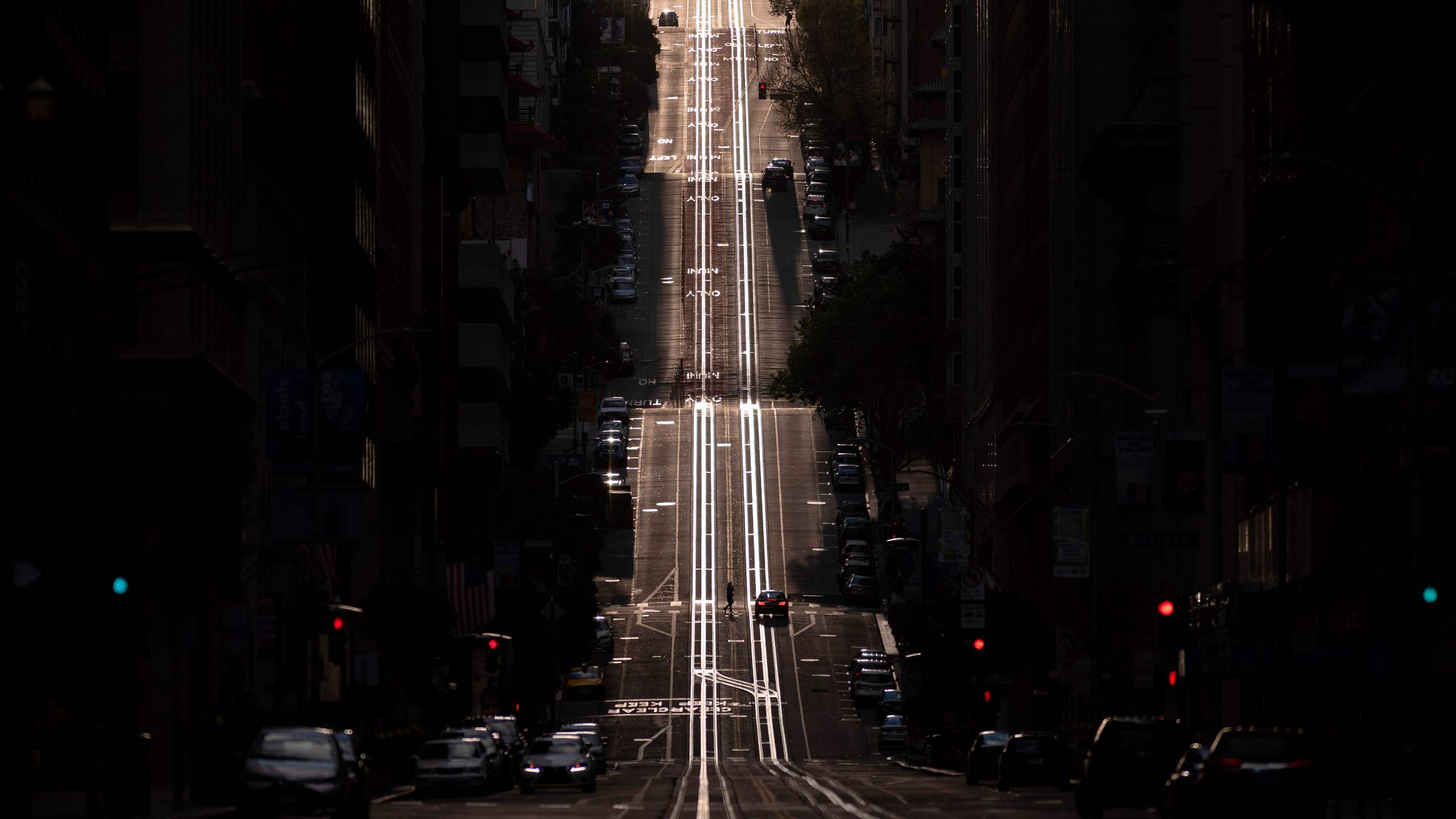 A street usually filled with cable cars is seen empty in San Francisco on March 18, 2020. (Josh Edelson/AFP via Getty Images)