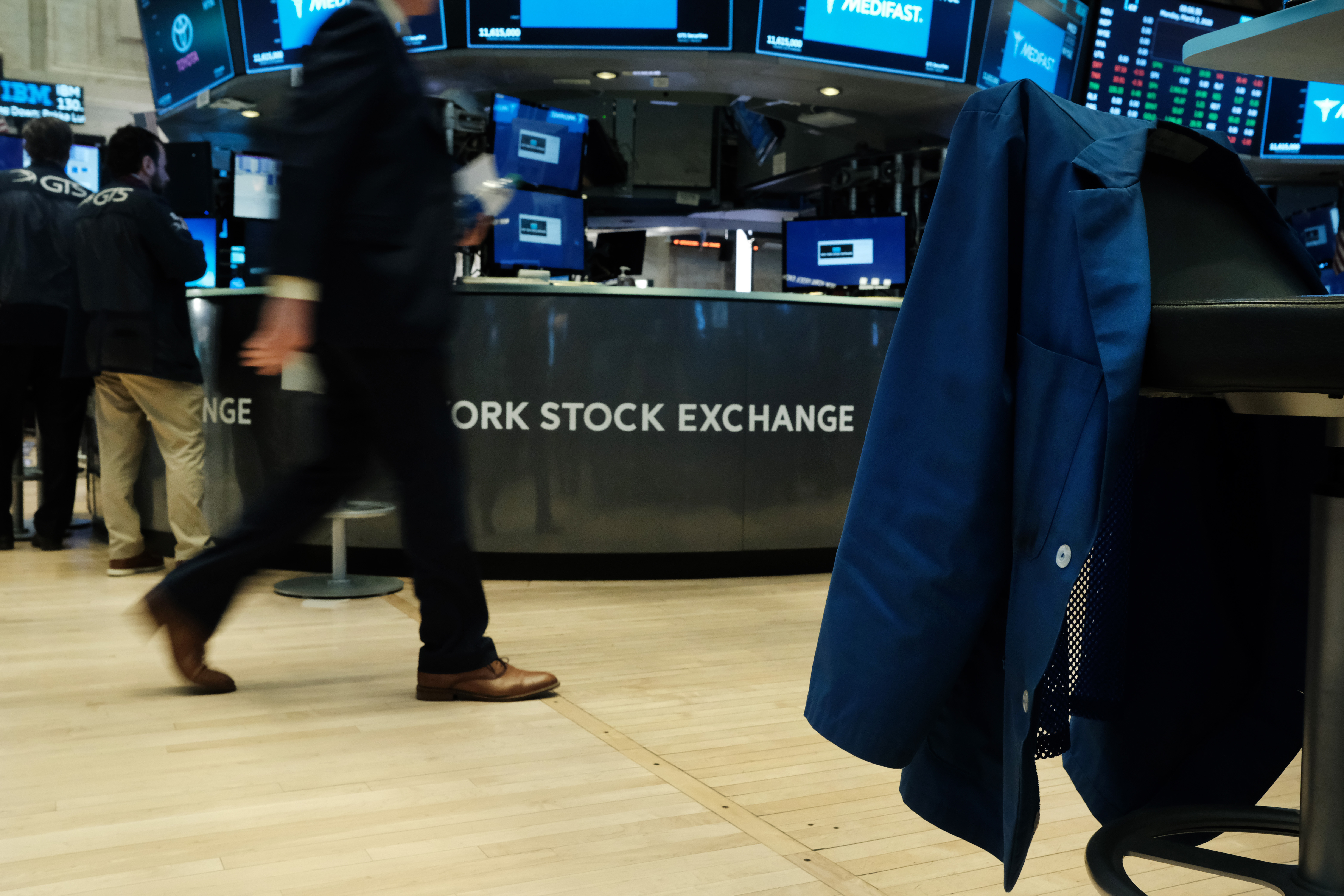 Traders work on the floor of the New York Stock Exchange on March 02, 2020, in New York City. (Spencer Platt/Getty Images)