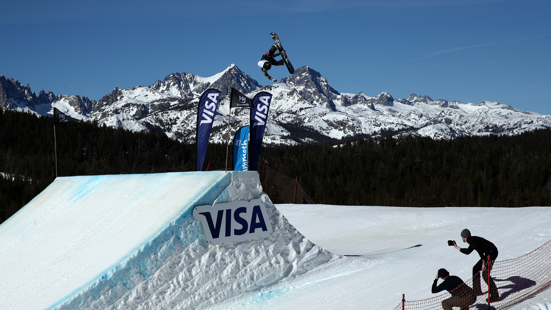 Jamie Anderson of the United States goes over a jump during the Women's Snowboard Slopestyle Finals at the 2020 U.S. Grand Prix at Mammoth Mountain on February 01, 2020 in Mammoth, California. Anderson won the event. (Ezra Shaw/Getty Images)