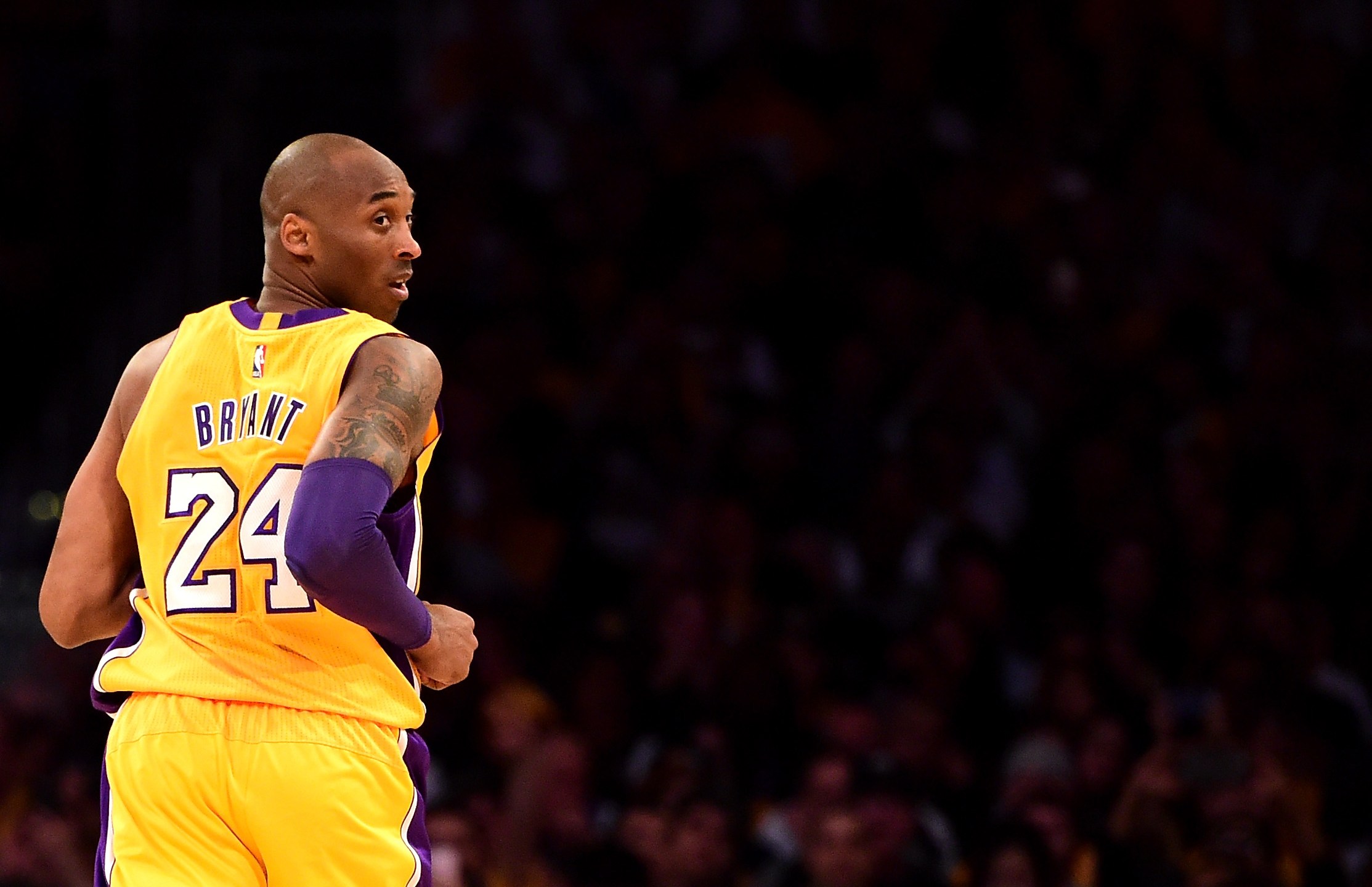 Kobe Bryant #24 of the Los Angeles Lakers looks back in the first half while taking on the Utah Jazz at Staples Center on April 13, 2016, in Los Angeles, California. (Harry How/Getty Images)