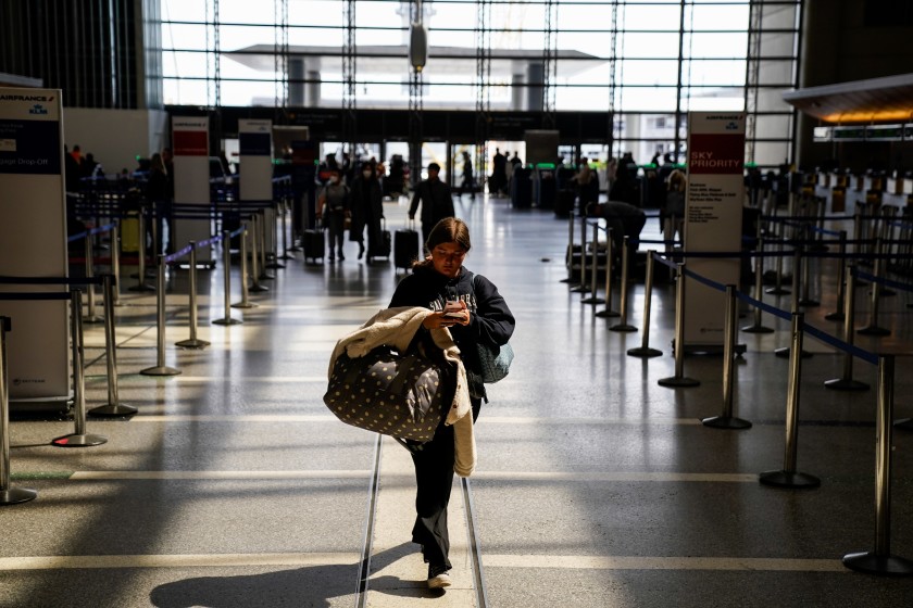 The number of fliers has dwindled at LAX since the national emergency was declared. (Kent Nishimura / Los Angeles Times)