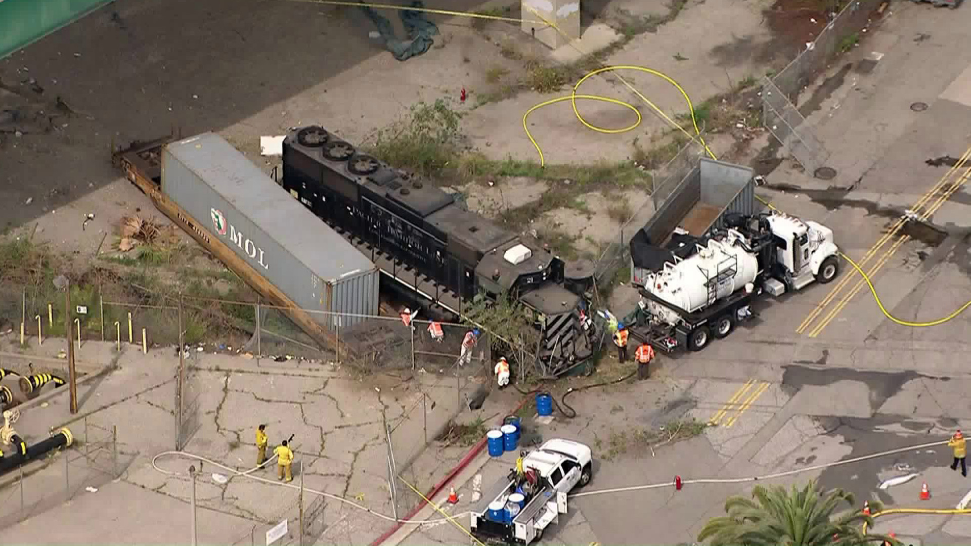 The scene of an allegedly intentional train derailment at the Port of Los Angeles, near where the USNS Mercy is docked, is seen on March 31, 2020. (Credit: KTLA)