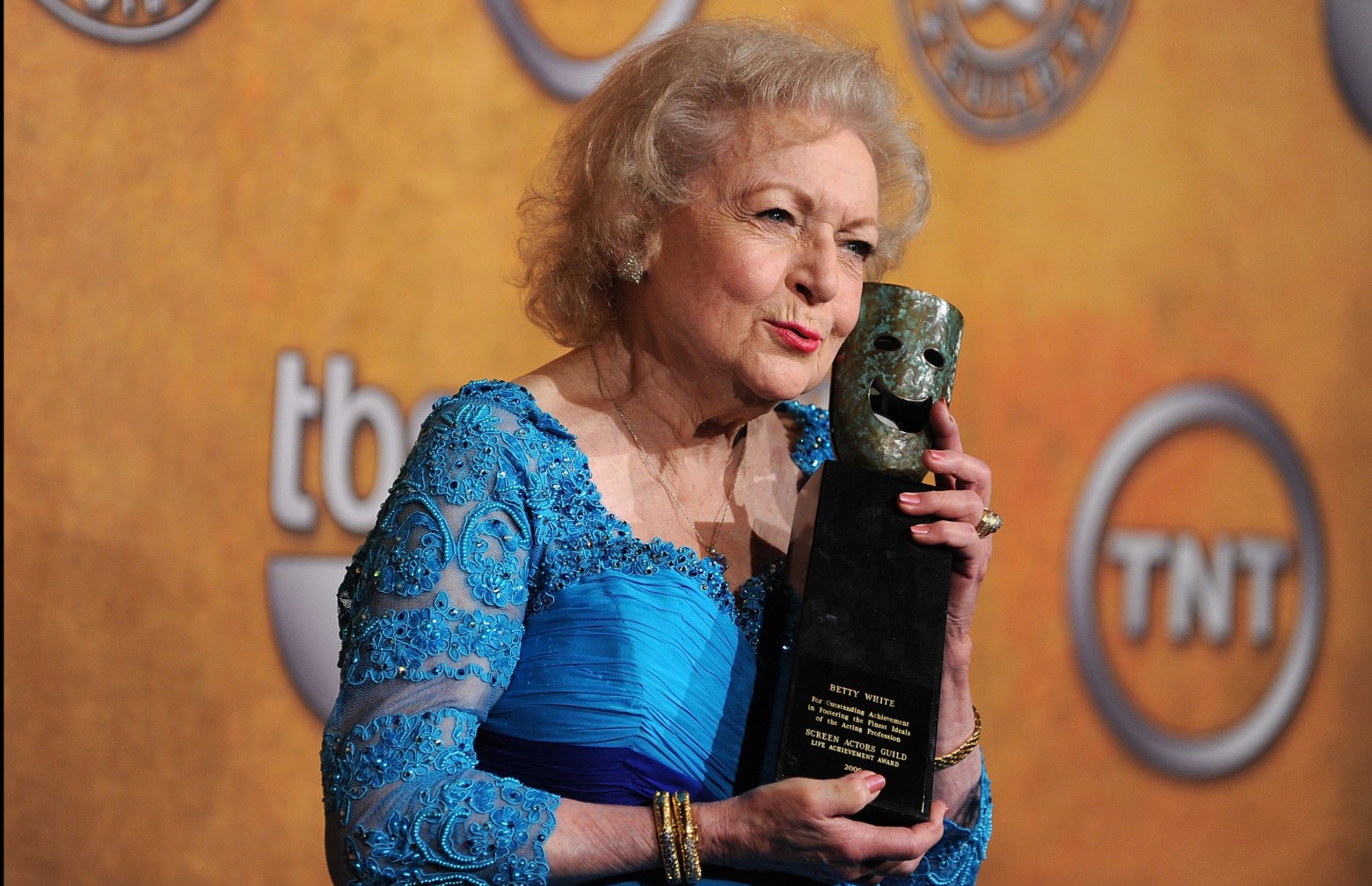 Actress Betty White poses with the Life Achievement Award in the press room at the 16th Annual Screen Actors Guild Awards held at the Shrine Auditorium on January 23, 2010 in Los Angeles. (Frazer Harrison/Getty Images)_