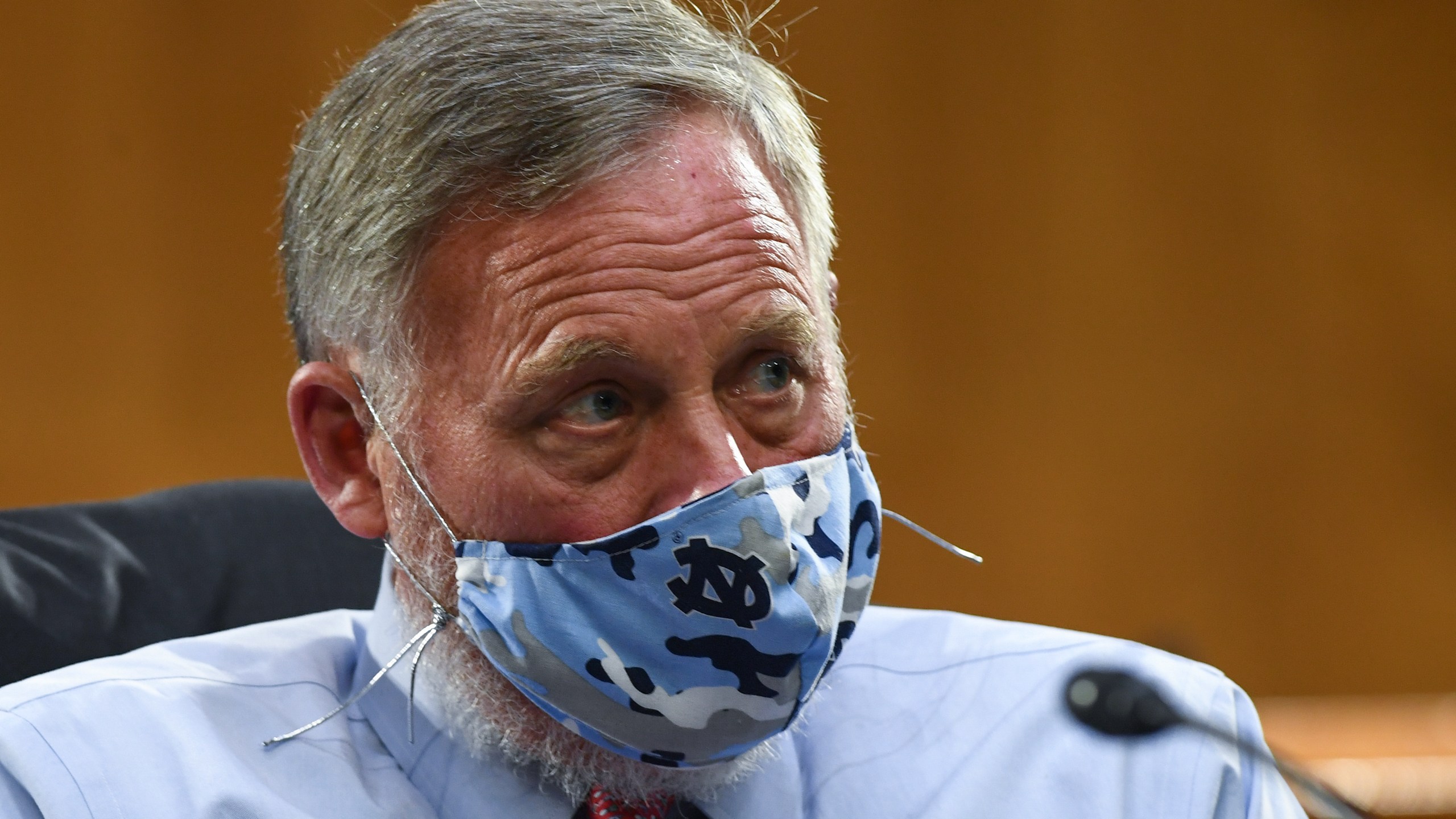 Sen. Richard Burr (R-NC) listens to testimony during the Senate Committee for Health, Education, Labor, and Pensions hearing on COVID-19 May 12, 2020 in Washington, D.C. (Toni L. Sandys-Pool/Getty Images)