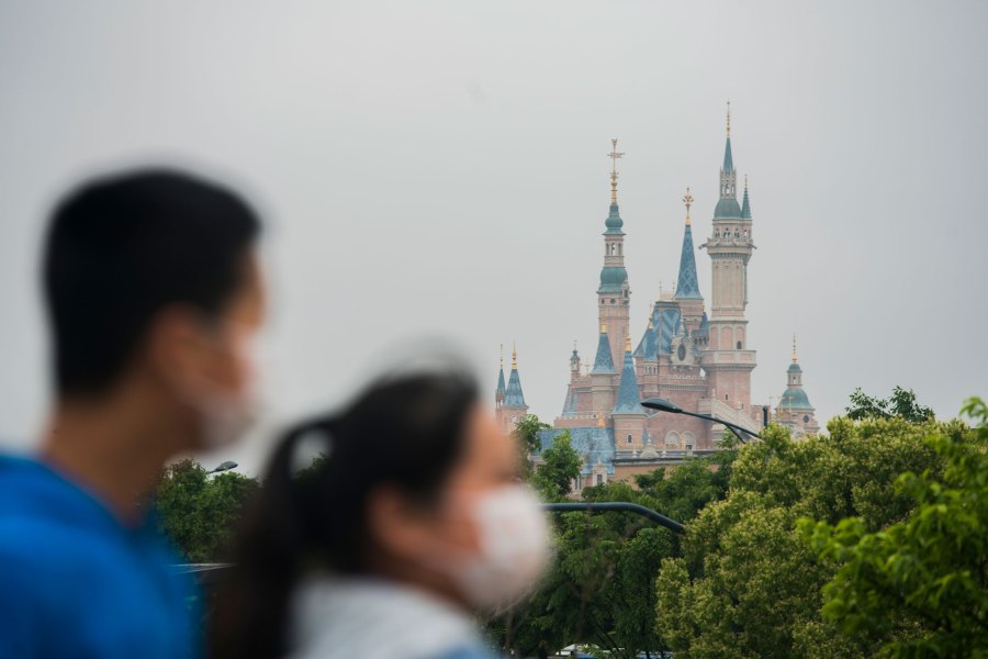 Tourists at Disney town on May 5, 2020, in Shanghai, China. (Hu Chengwei/Getty Images)