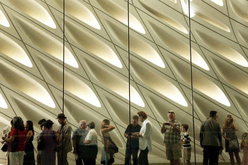 The Broad’s familiar standby admission line, before coronavirus. The museum is aiming for a midsummer reopening. Other museums, including the Los Angeles County Museum of Art, the Museum of Contemporary Art and the Getty, have not settled on a date yet. (Rick Loomis / Los Angeles Times)