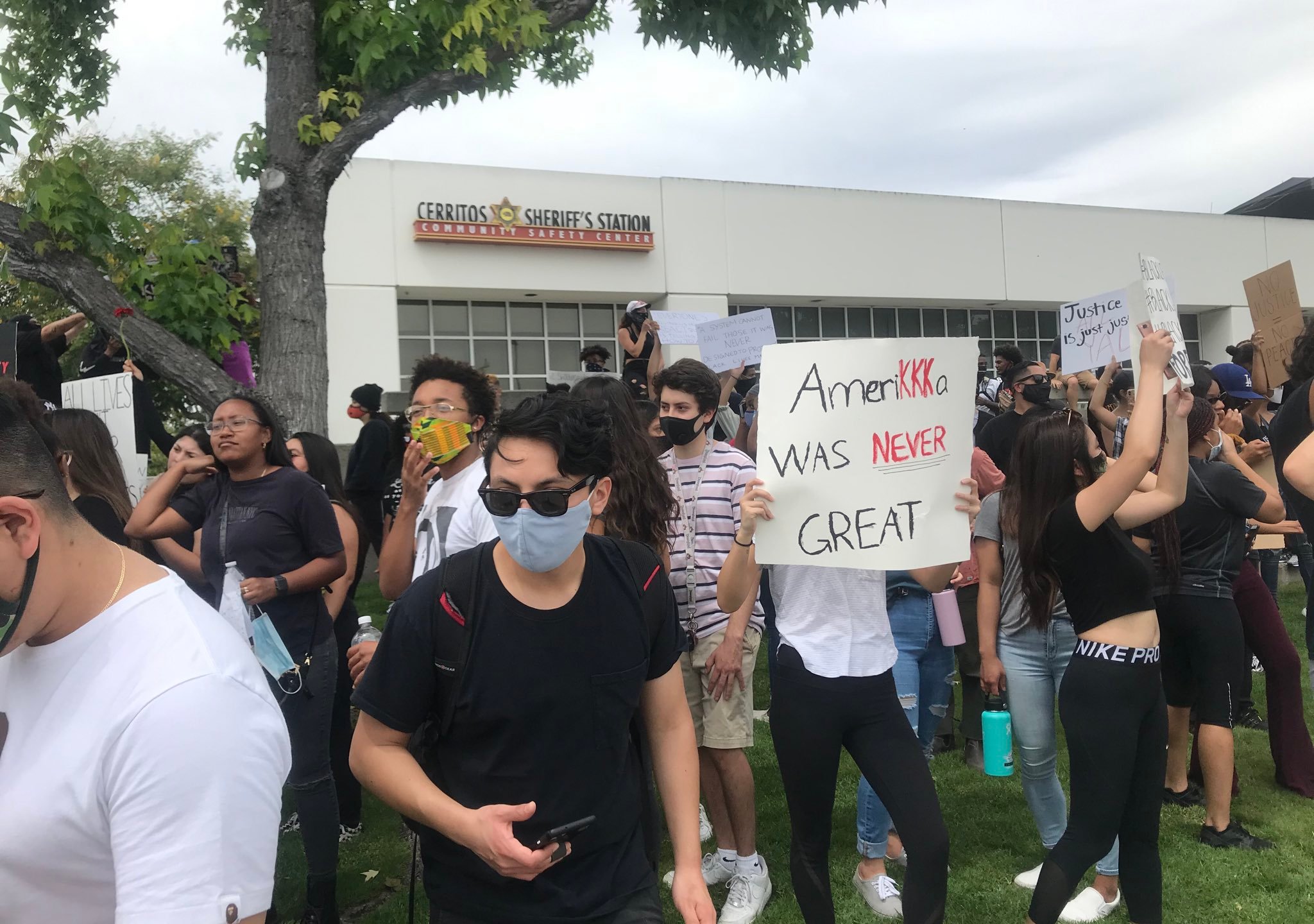 Protestors demonstrate at Cerritos Civic Center on June 1, 2020. (Seema Mehta/Los Angeles Times)