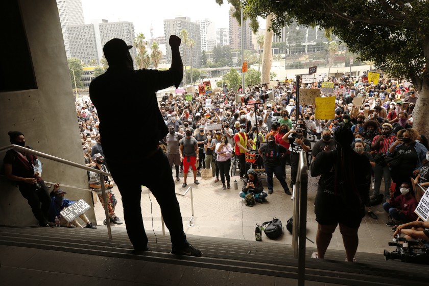 Demonstrators gather outside Los Angeles Unified School District headquarters.(Al Seib / Los Angeles Times)