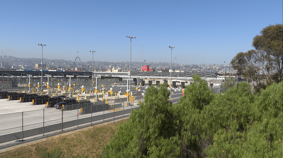 Southbound traffic lanes at the San Ysidro Border Crossing. (Salvador Rivera/Border Report)