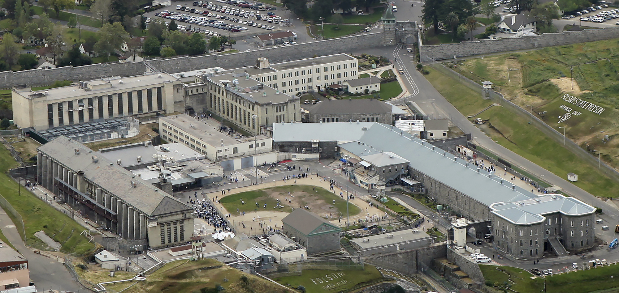 Folsom State Prison is shown in a April 14, 2010 file photo. (Rich Pedroncelli, File)