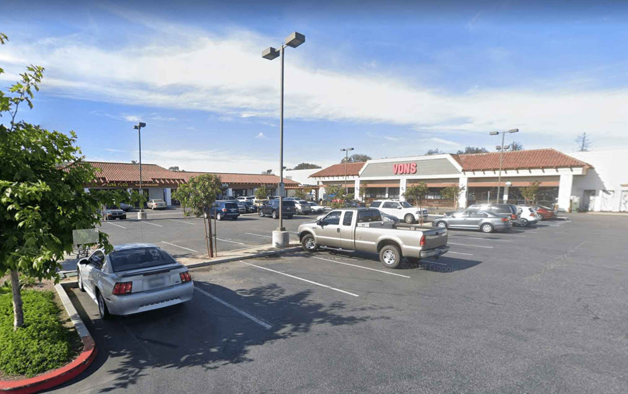 A Vons store in the 5600 block of Telephone Road in Ventura is seen in a Google Maps Street View image.