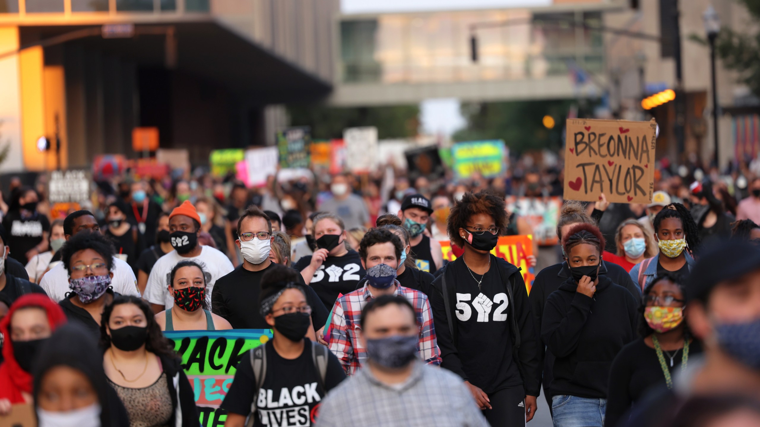 People march for the third day since the release of the grand jury report on the death of Breonna Taylor on Sept. 26, 2020 in Louisville, Kentucky. (Michael M. Santiago/Getty Images)