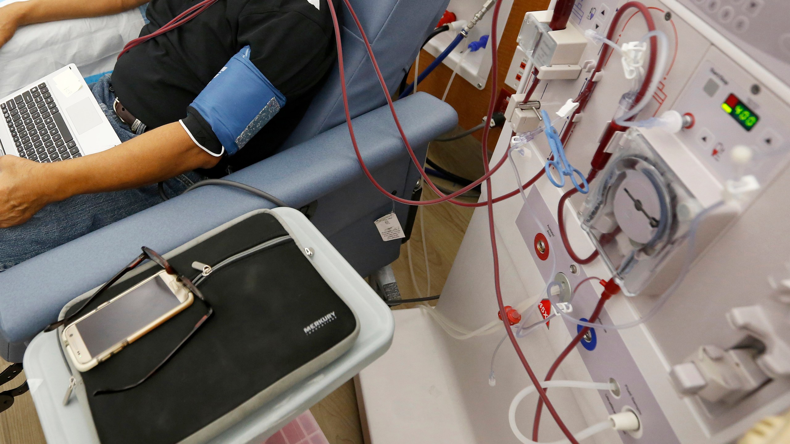 A patient undergoes dialysis at a clinic in Sacramento on Sept. 24, 2018. (Rich Pedroncelli / Associated Press)