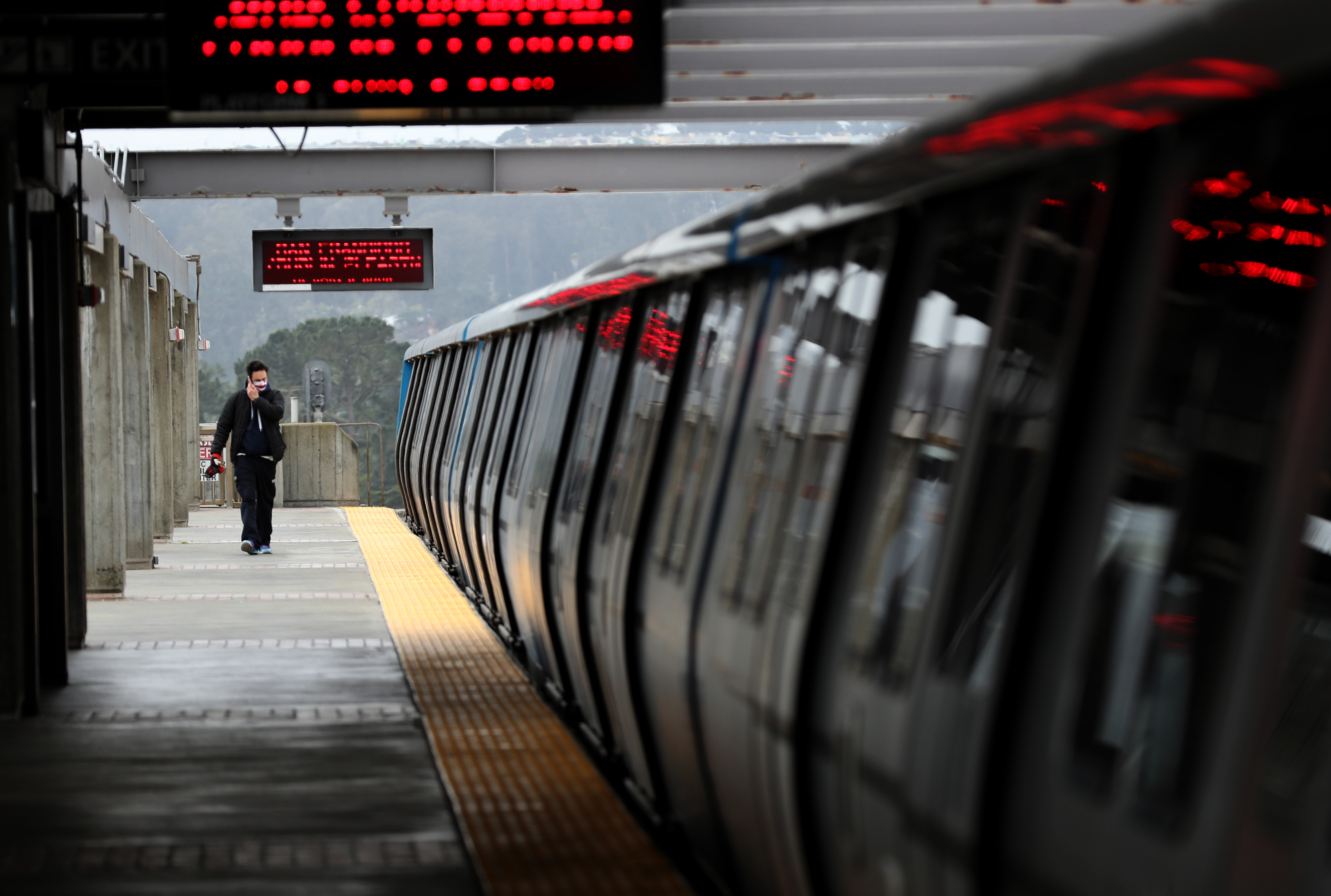 The platform at the Daly City Bay Area Rapid Transit (BART) station is deserted on April 8, 2020 in Daly City, California. (Justin Sullivan/Getty Images)