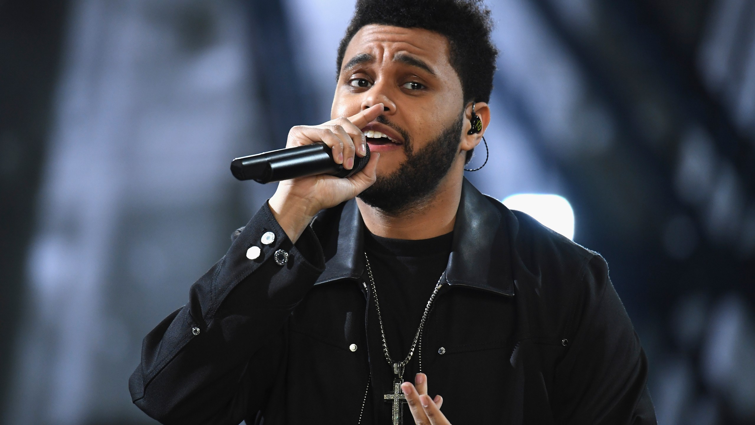 The Weeknd performs during the runway at the Victoria's Secret Fashion Show on Nov. 30, 2016, in Paris, France. (Pascal Le Segretain/Getty Images for Victoria's Secret)