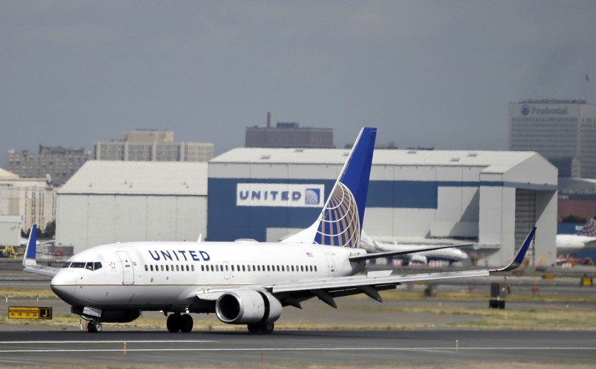 An undated photo os a United Airlines plane.(Mel Evans / Associated Press)