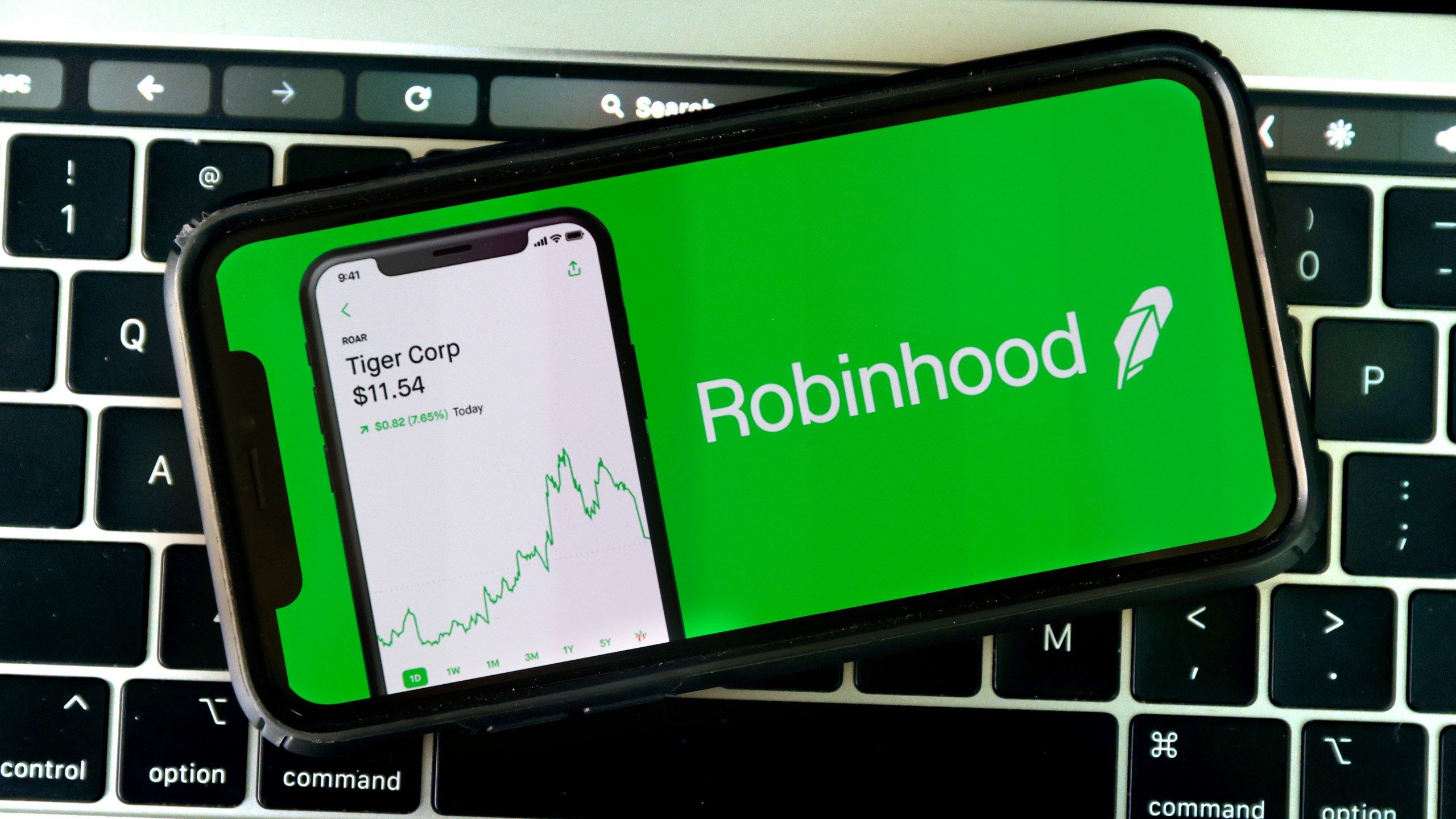 In this photo illustration, the Robinhood logo is displayed on an iPhone on December 17, 2020 in San Anselmo. (Justin Sullivan/Getty Images)