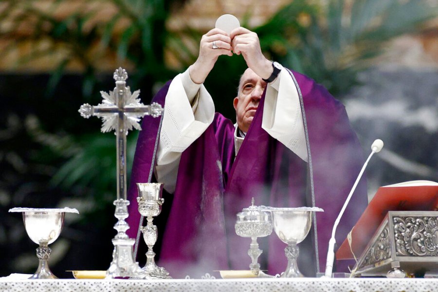 Pope Francis celebrates the Ash Wednesday mass leading Catholics into Lent, at St. Peter's Basilica at the Vatican, Wednesday, Feb. 17, 2021. (Guglielmo Mangiapane/Pool photo via AP)