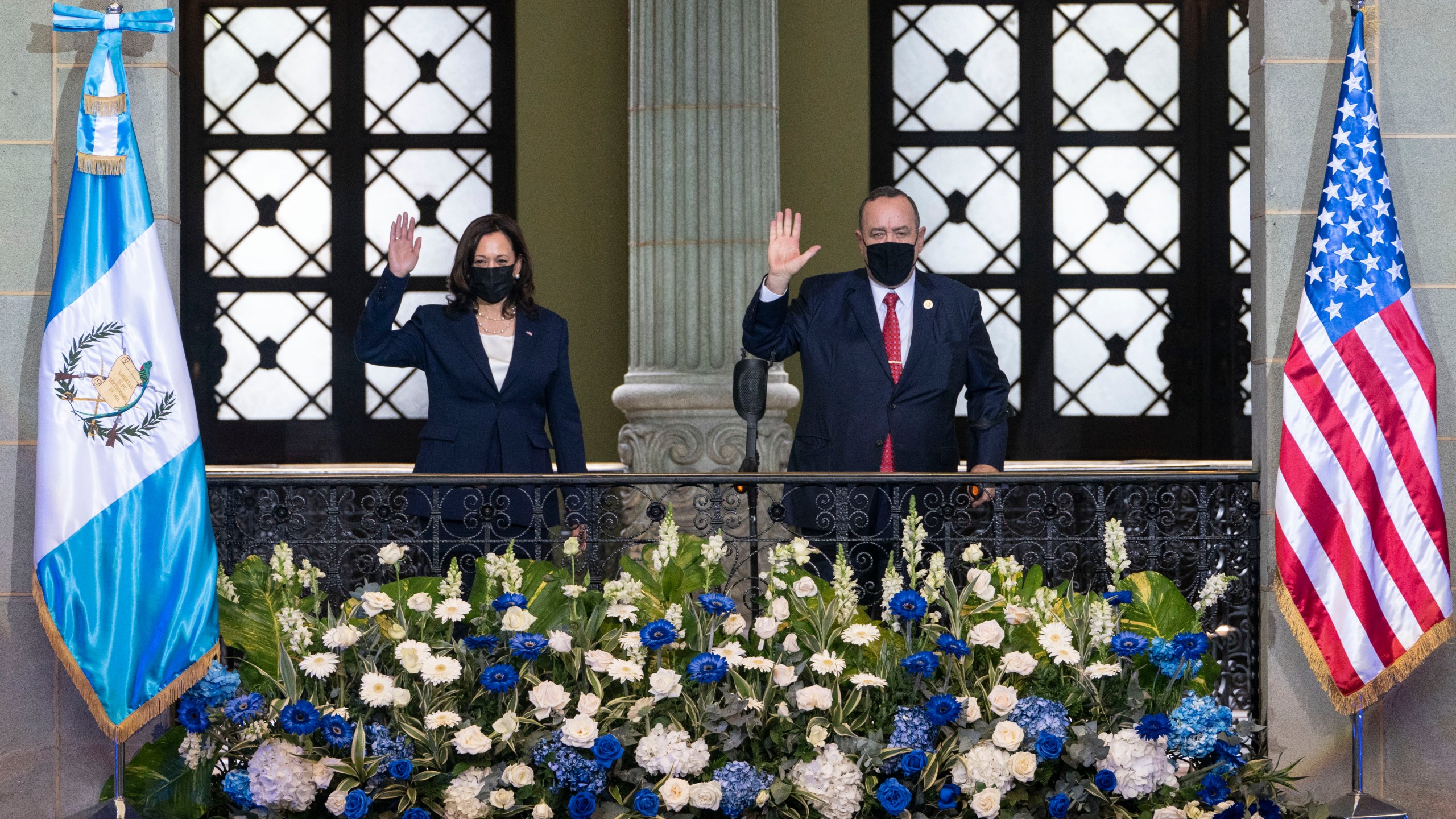 Vice President Kamala Harris and Guatemalan President Alejandro Giammattei pose for an official photograph on June 7, 2021, at the National Palace in Guatemala City. (Jacquelyn Martin / Associated Press)