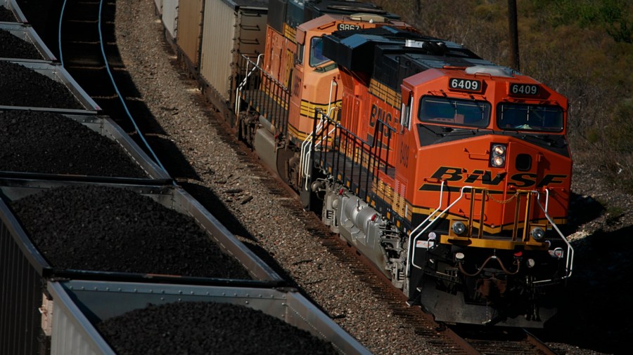 A Burlington Northern Santa Fe Railroad locomotive sits on the tracks November 3, 2009 in Fort Worth, Texas. (Photo by Tom Pennington/Getty Images)