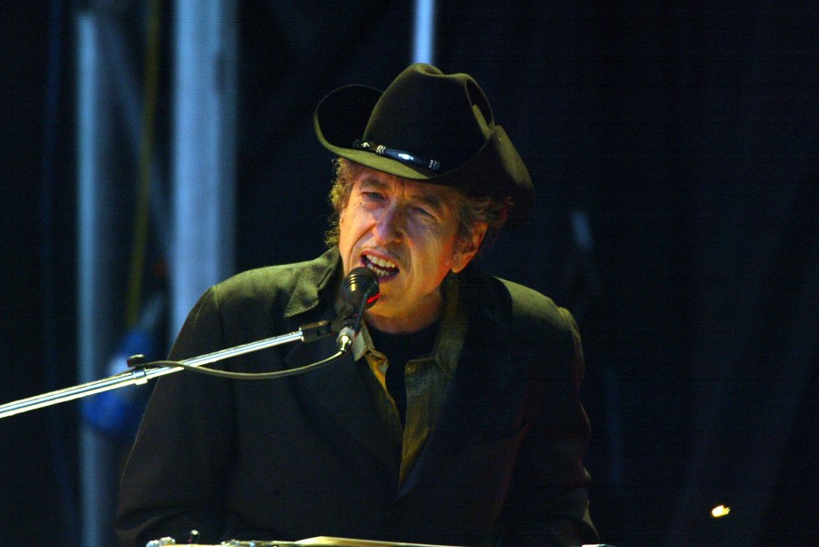 Singer Bob Dylan performs on stage at The Fleadh 2004 at Finsbury Park June 20, 2004 in London, England. (Getty Images)