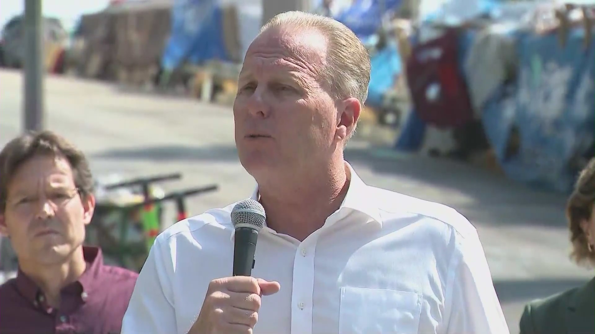 Kevin Faulconer campaigns in Los Angeles on Aug. 24, 2021. (KTLA)