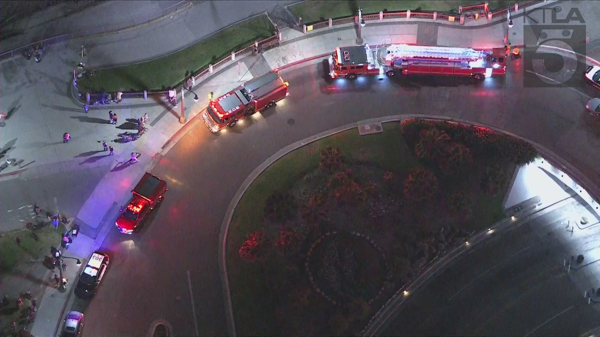 Authorities respond to investigate a shooting on the Redondo Beach Pier on Aug. 25, 2021. (KTLA)