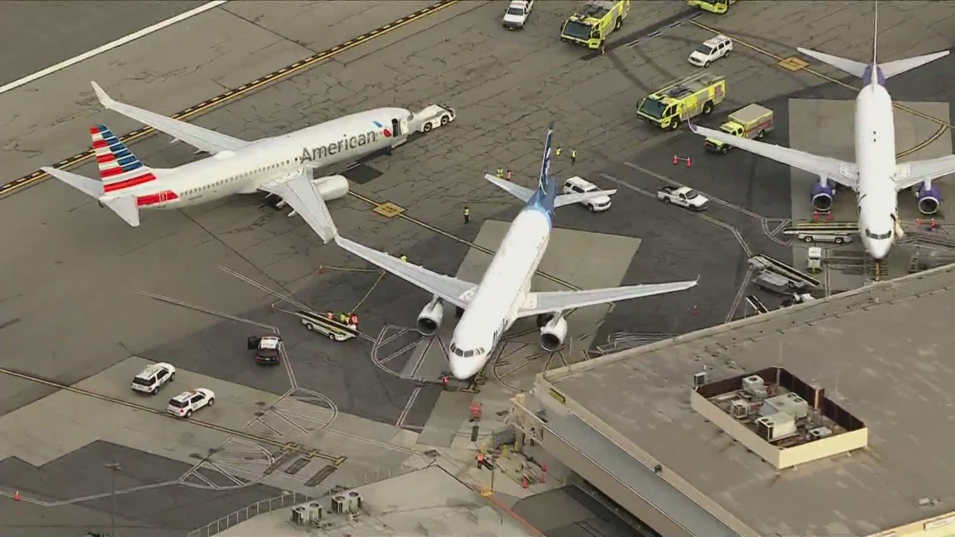 Planes clip wings at Hollywood Burbank Airport on Aug. 20, 2021. (KTLA)