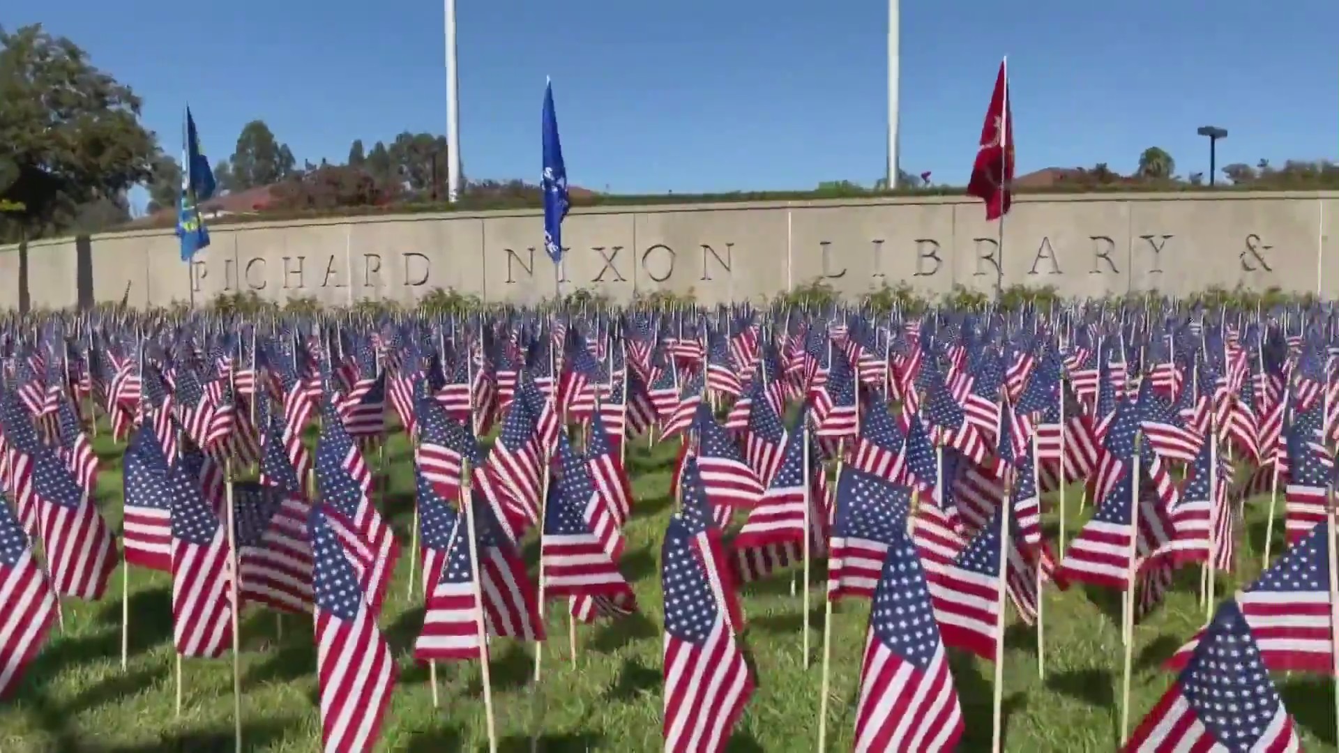 Mourners remembered the thousands of lives lost on Sept. 11, 2001, with a ceremony at the Richard Nixon Presidential Library and Museum on Sept. 11, 2021. (KTLA)