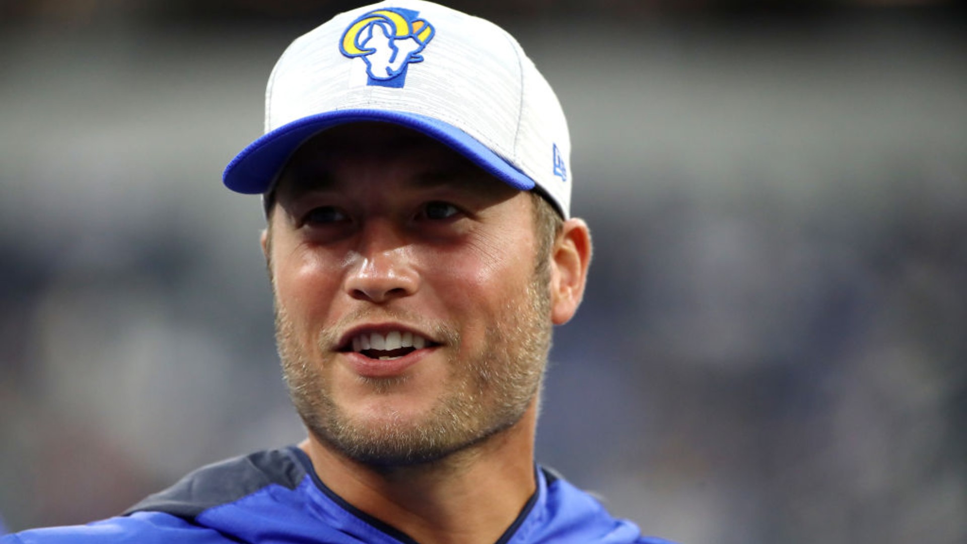 Matthew Stafford of the Los Angeles Rams looks on before the preseason game against the Los Angeles Chargers at SoFi Stadium on August 14, 2021 in Inglewood. (Katelyn Mulcahy/Getty Images)