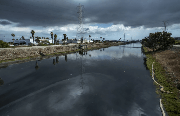 A view of the Dominguez Channel from Avalon Boulevard. A foul odor is emanating from the channel and public health officials are advising Carson residents to avoid prolonged outdoor activities between 9 p.m. and 8 a.m.(Mel Melcon / Los Angeles Times)