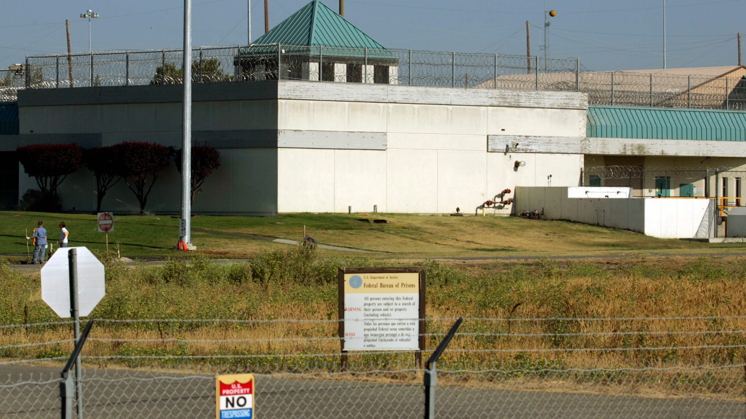 The Federal Correctional Institution is shown in Dublin, Calif., July 20, 2006. (AP Photo/Ben Margot, File)