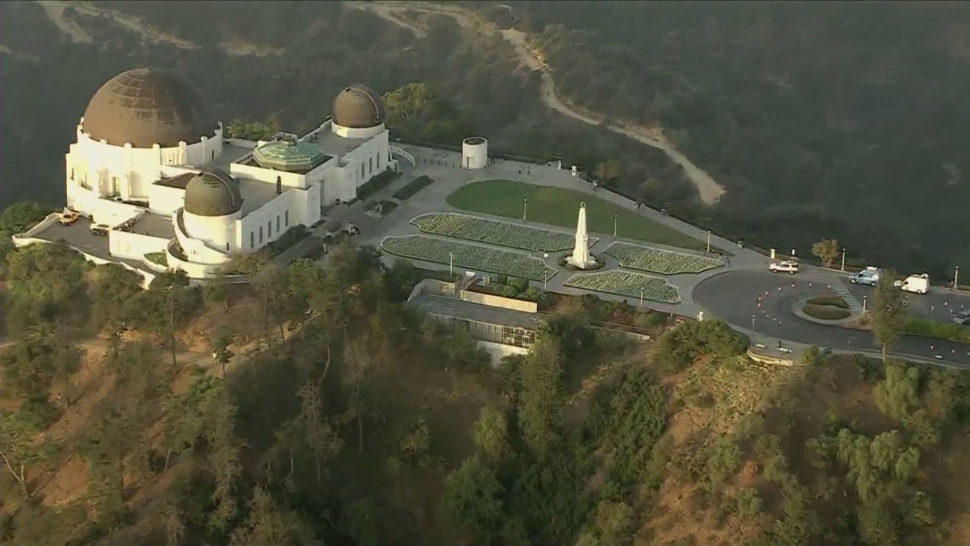 A COVID-19 memorial is seen at the Griffith Observatory Nov. 18, 2021. (KTLA)