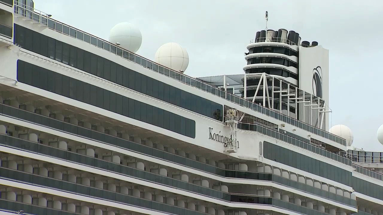 The Holland America Line ship Koningsdam departing San Diego in October 2021. (FOX 5 file)