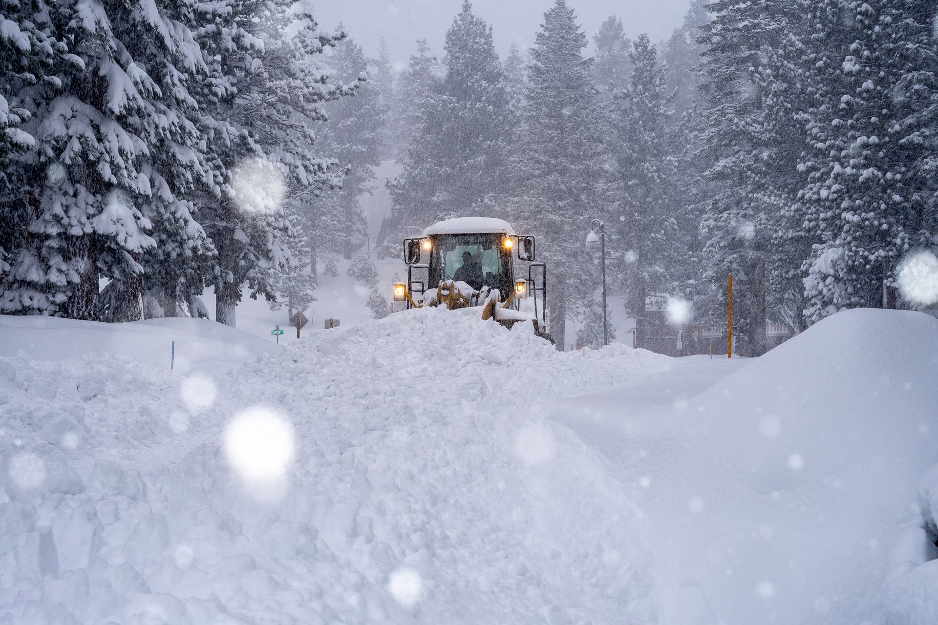 Mammoth Mountain received more than four feet of fresh snow between Dec. 14, 22021, and Dec. 15, 2021. (Dakota Snider/ MLT)