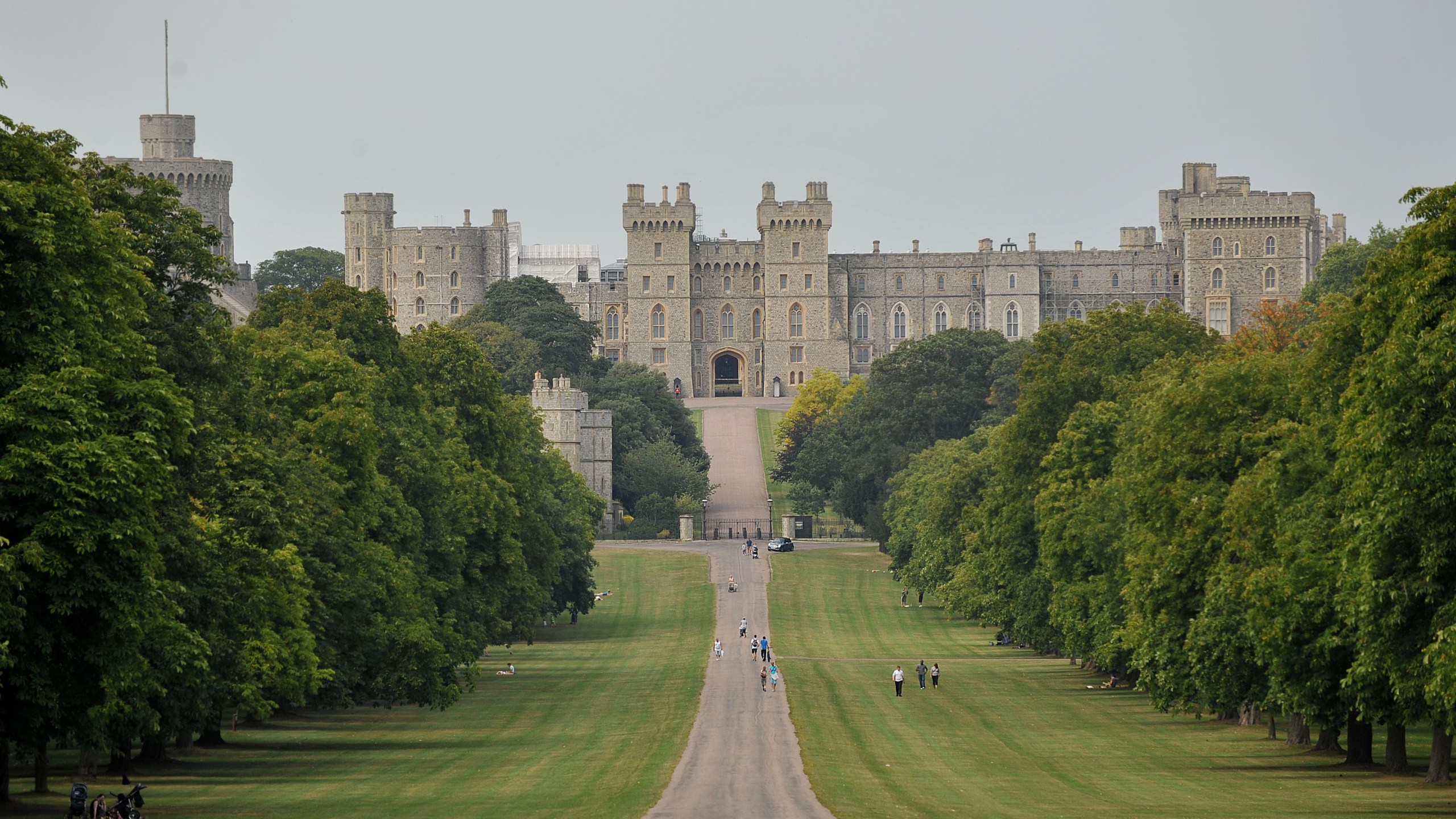 Windsor Castle is pictured from the Long Mile in Windsor, west of London, on August 3, 2011. AFP PHOTO / BEN STANSALL (Photo credit should read BEN STANSALL/AFP via Getty Images)